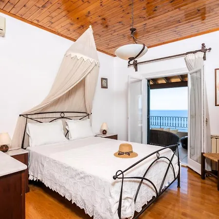 Villa Elpida *