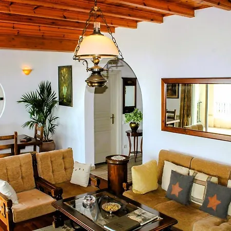 Villa Elpida *