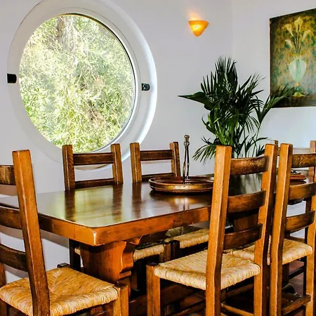 Elpida Villa *