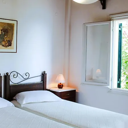Villa Elpida *